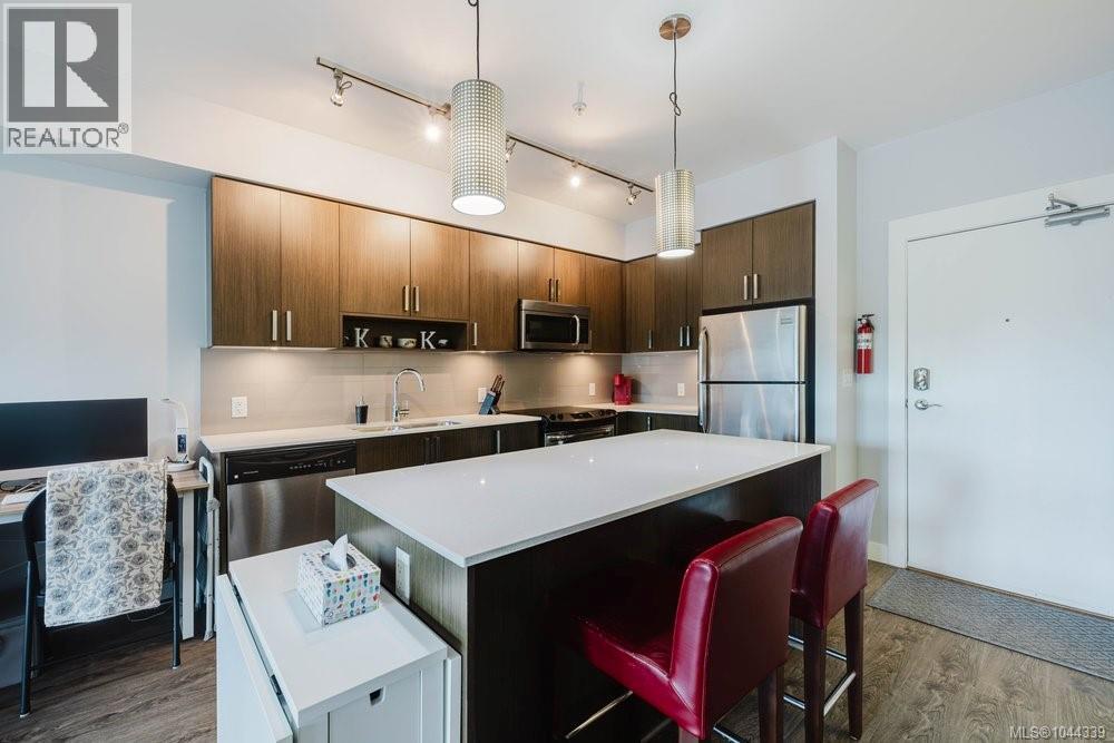 #307 286 Wilfert Rd - 4