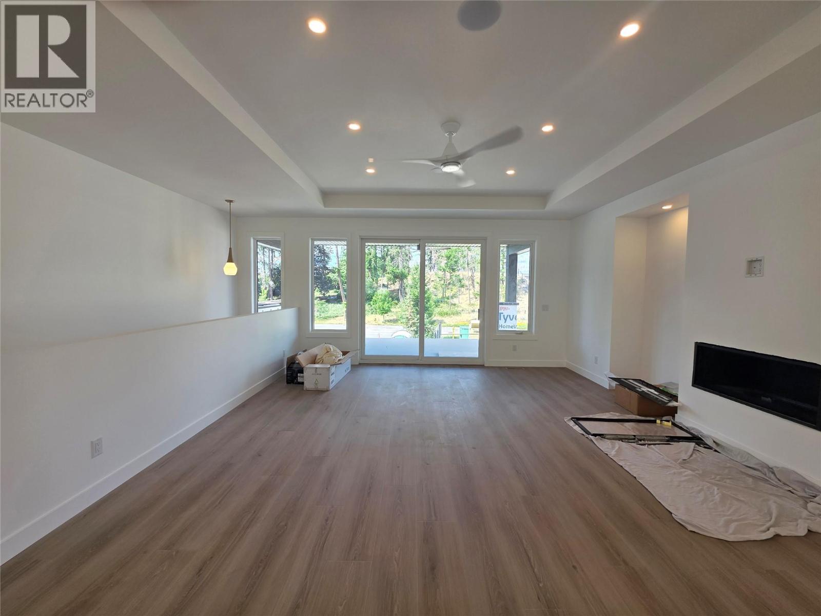 491 Clifton Road N - 16