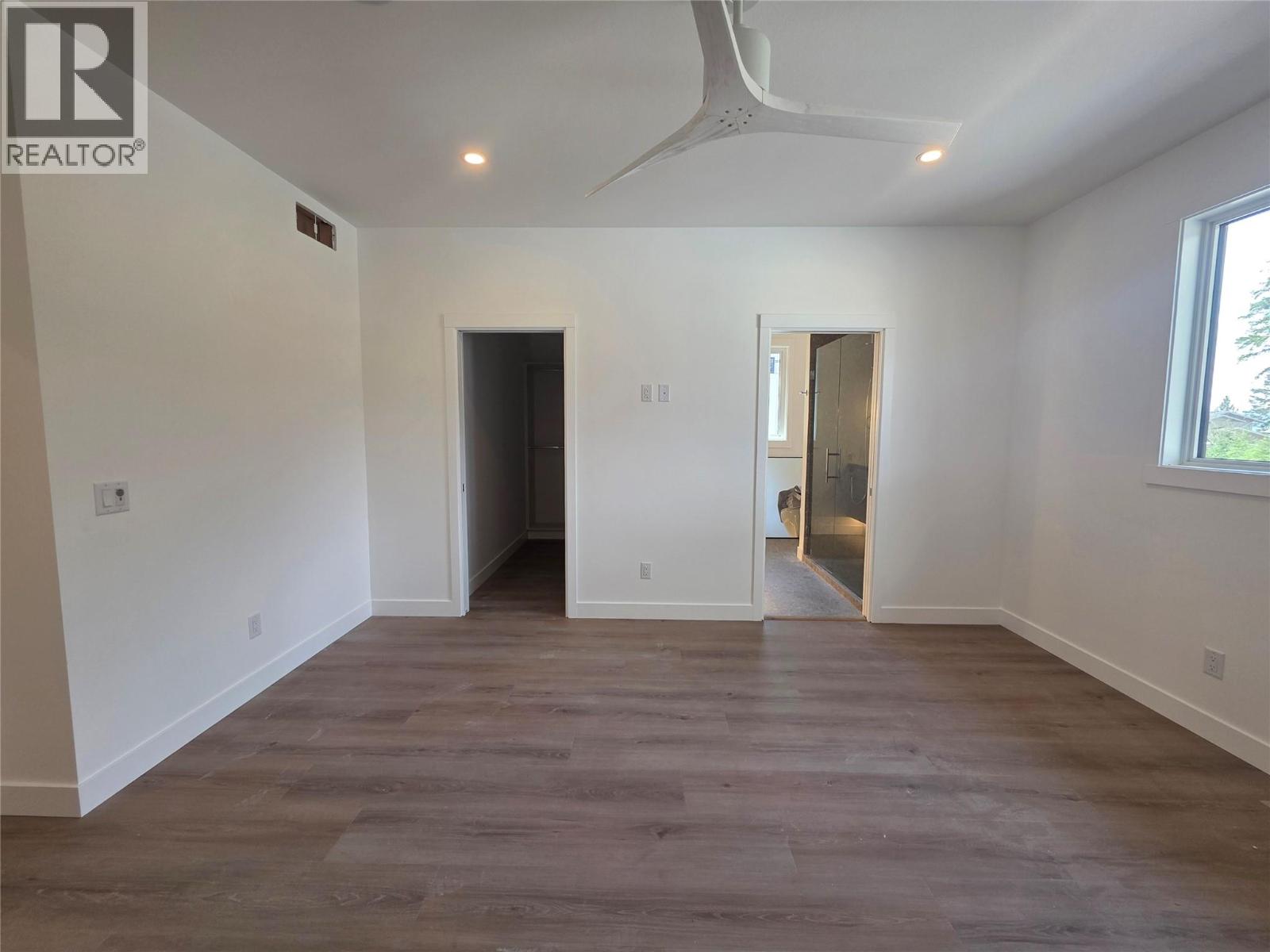 491 Clifton Road N - 22