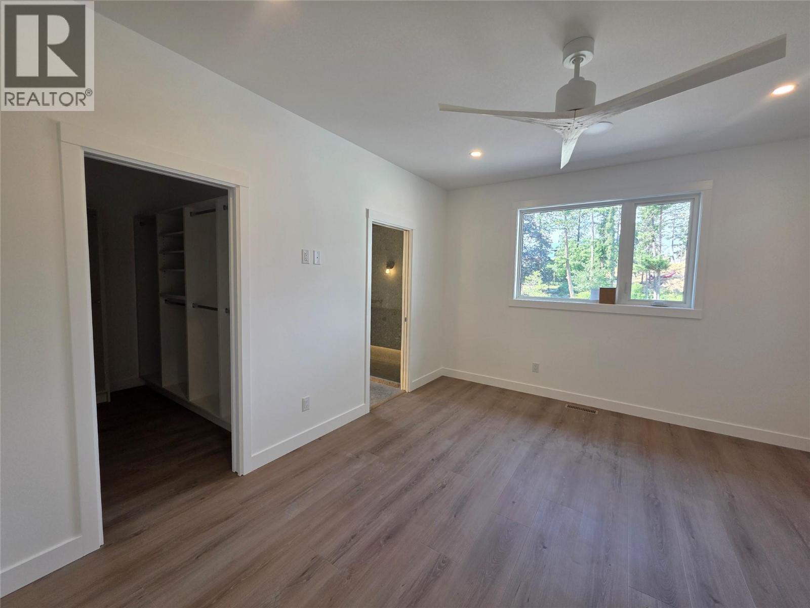 491 Clifton Road N - 21