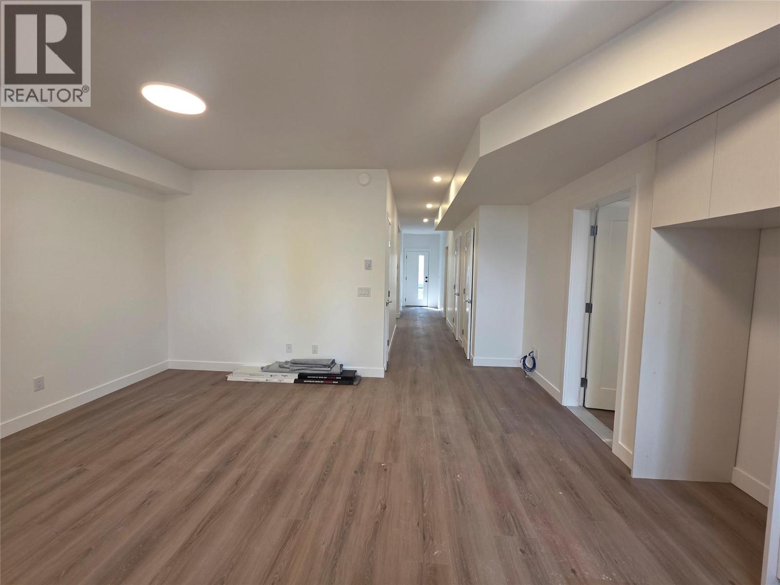 491 Clifton Road N - 36