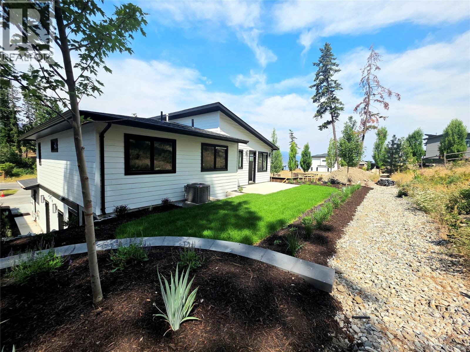 491 Clifton Road N - 6