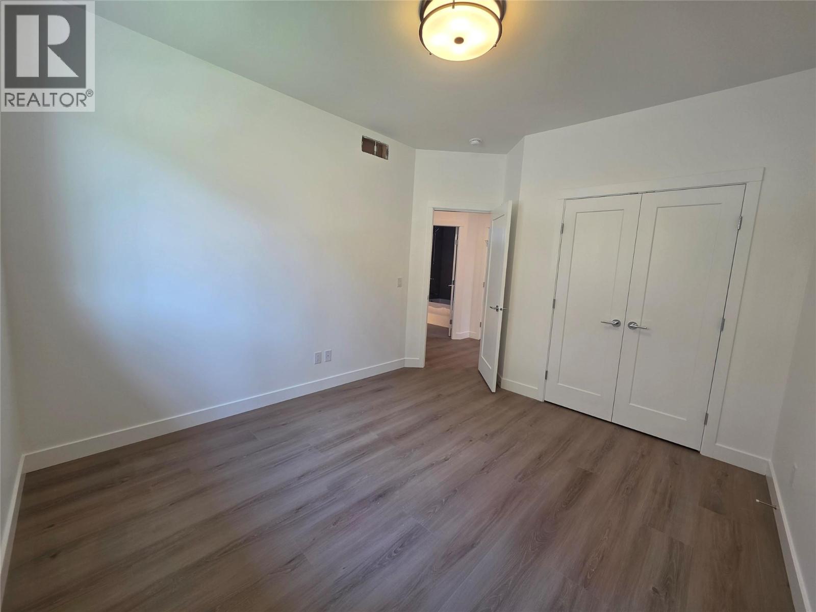 491 Clifton Road N - 25