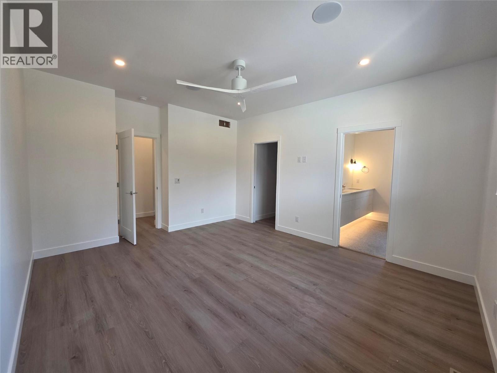 491 Clifton Road N - 23
