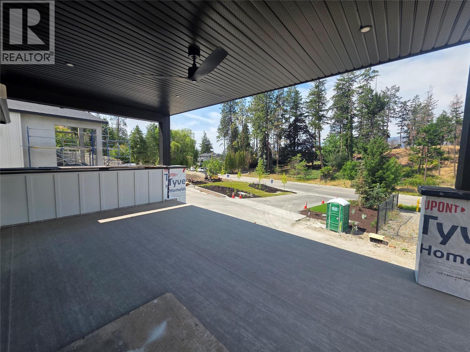 491 Clifton Road N - 18