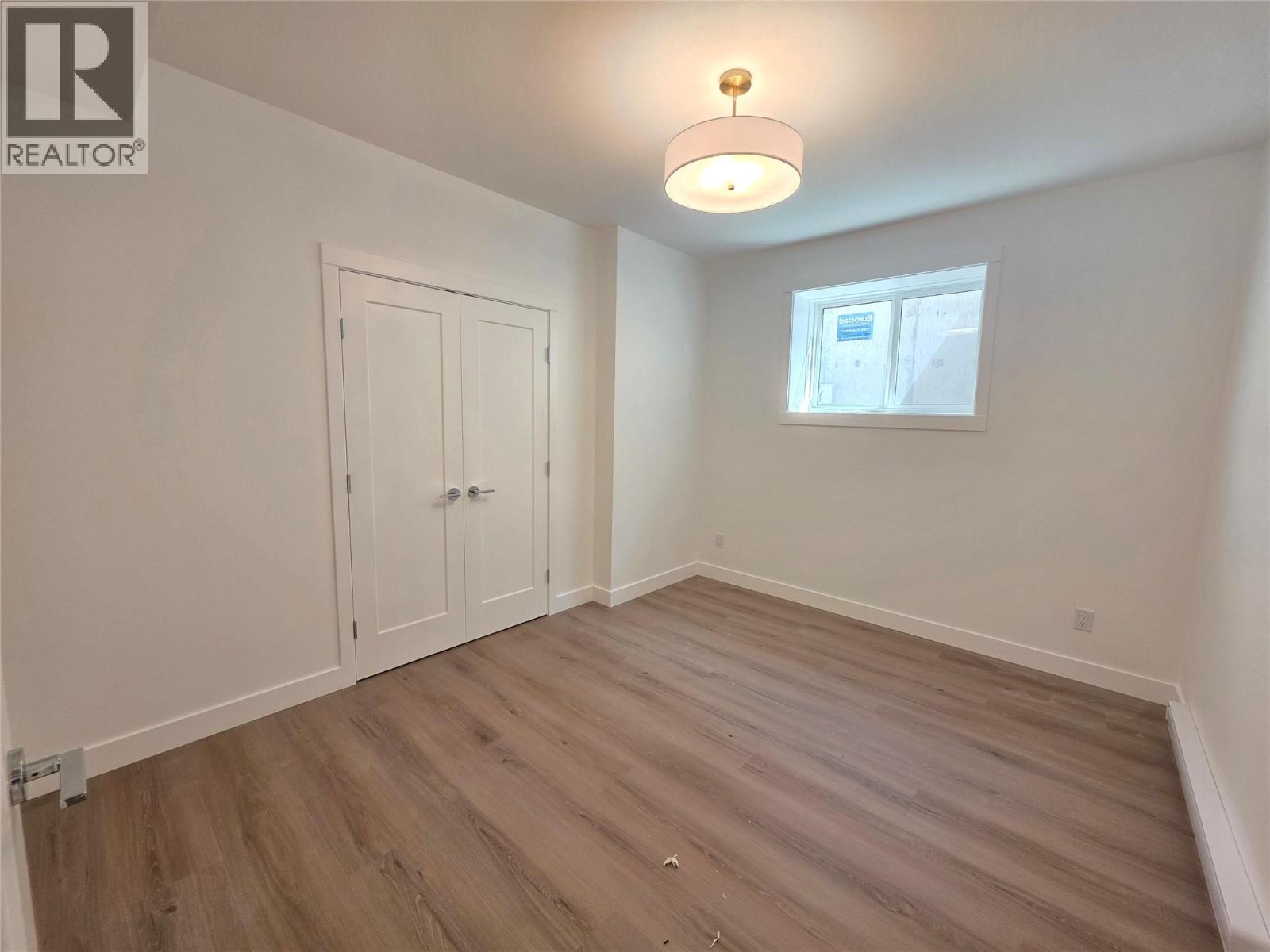 491 Clifton Road N - 37