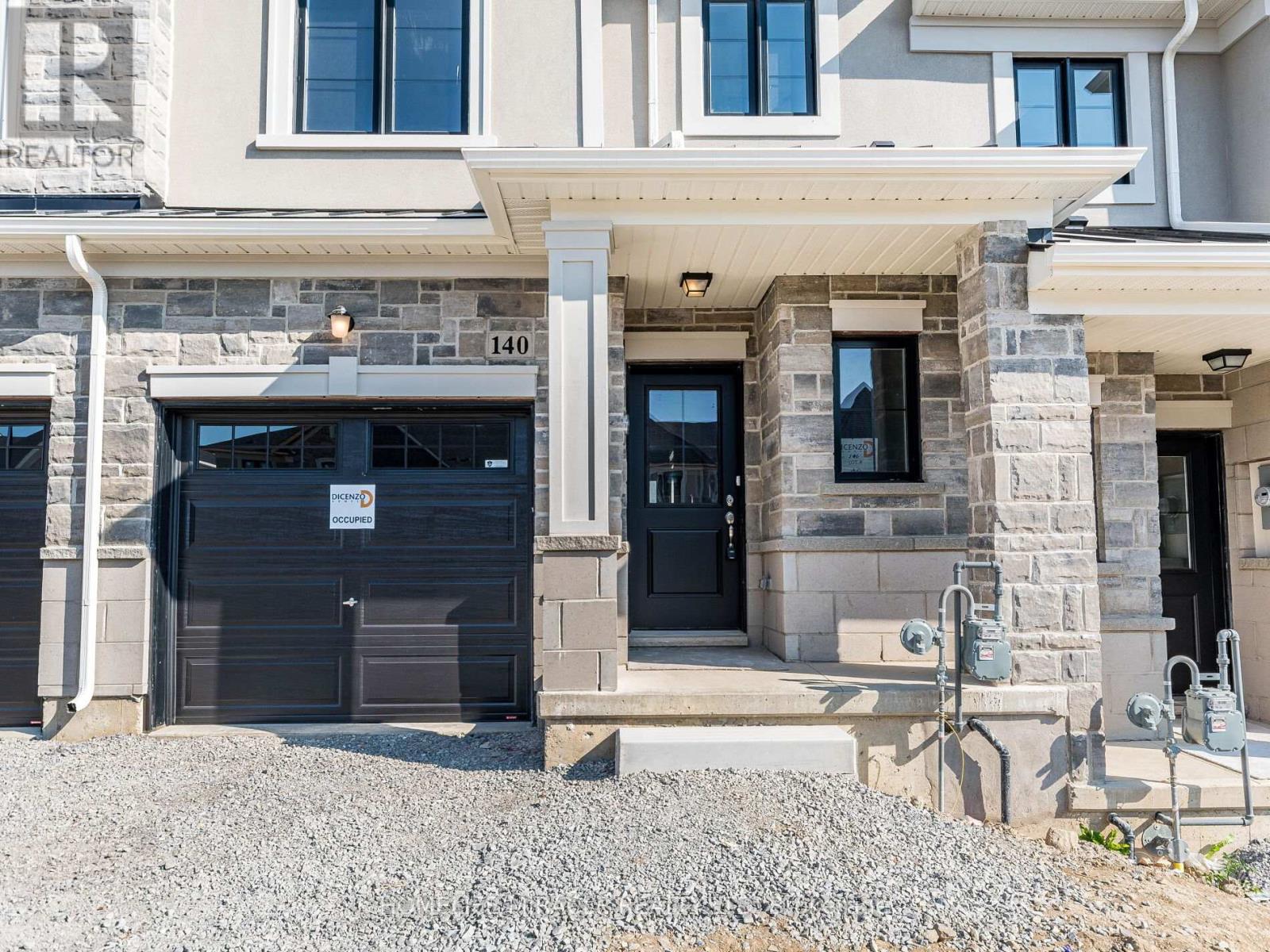 140 AQUASANTA CRESCENT - 2