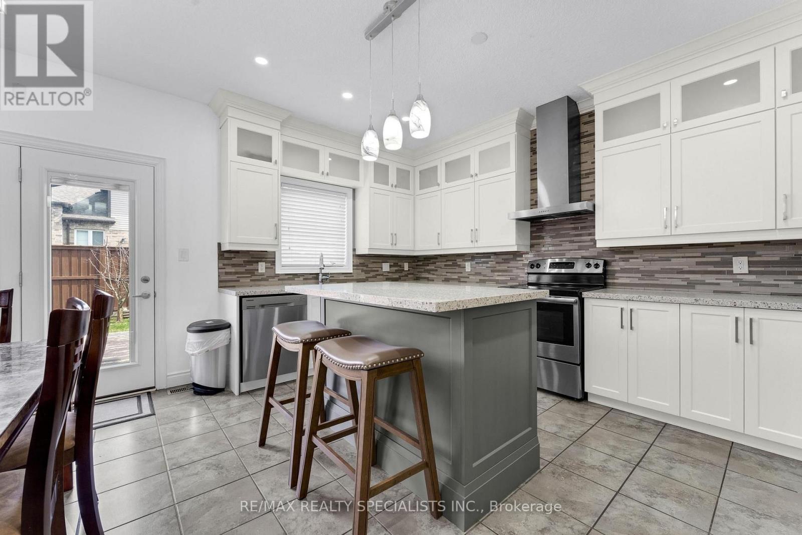 708 SPITFIRE STREET - 15