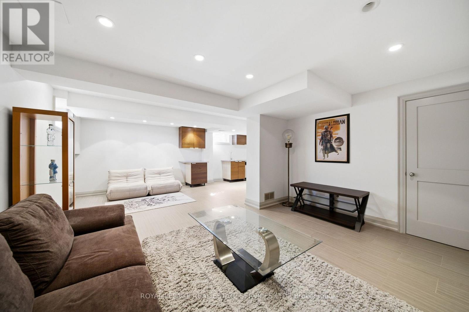59 EDGEVALLEY DRIVE - 41