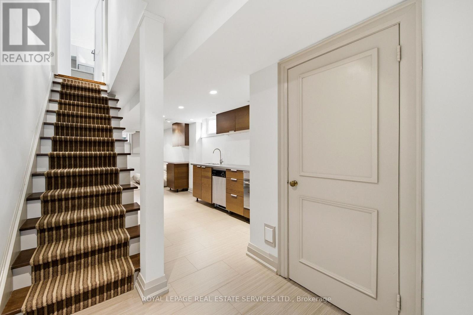 59 EDGEVALLEY DRIVE - 43