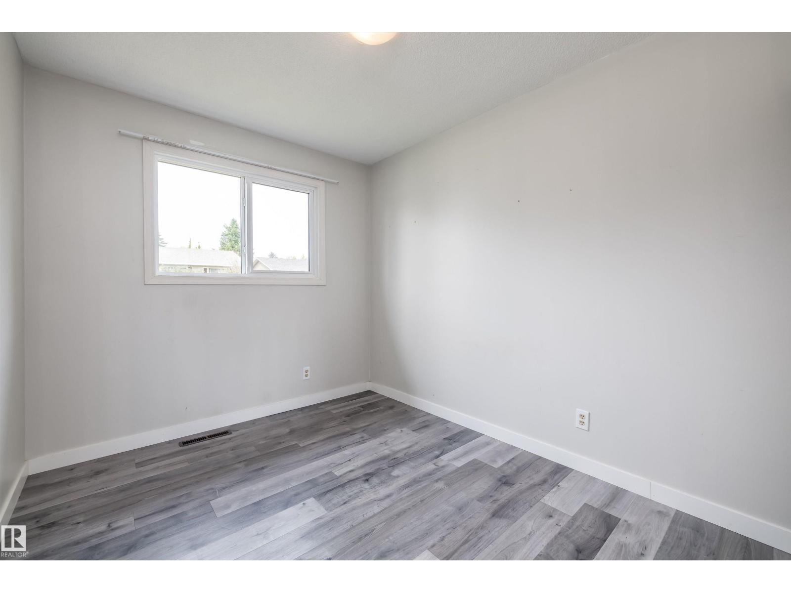13207 77 ST NW - 17