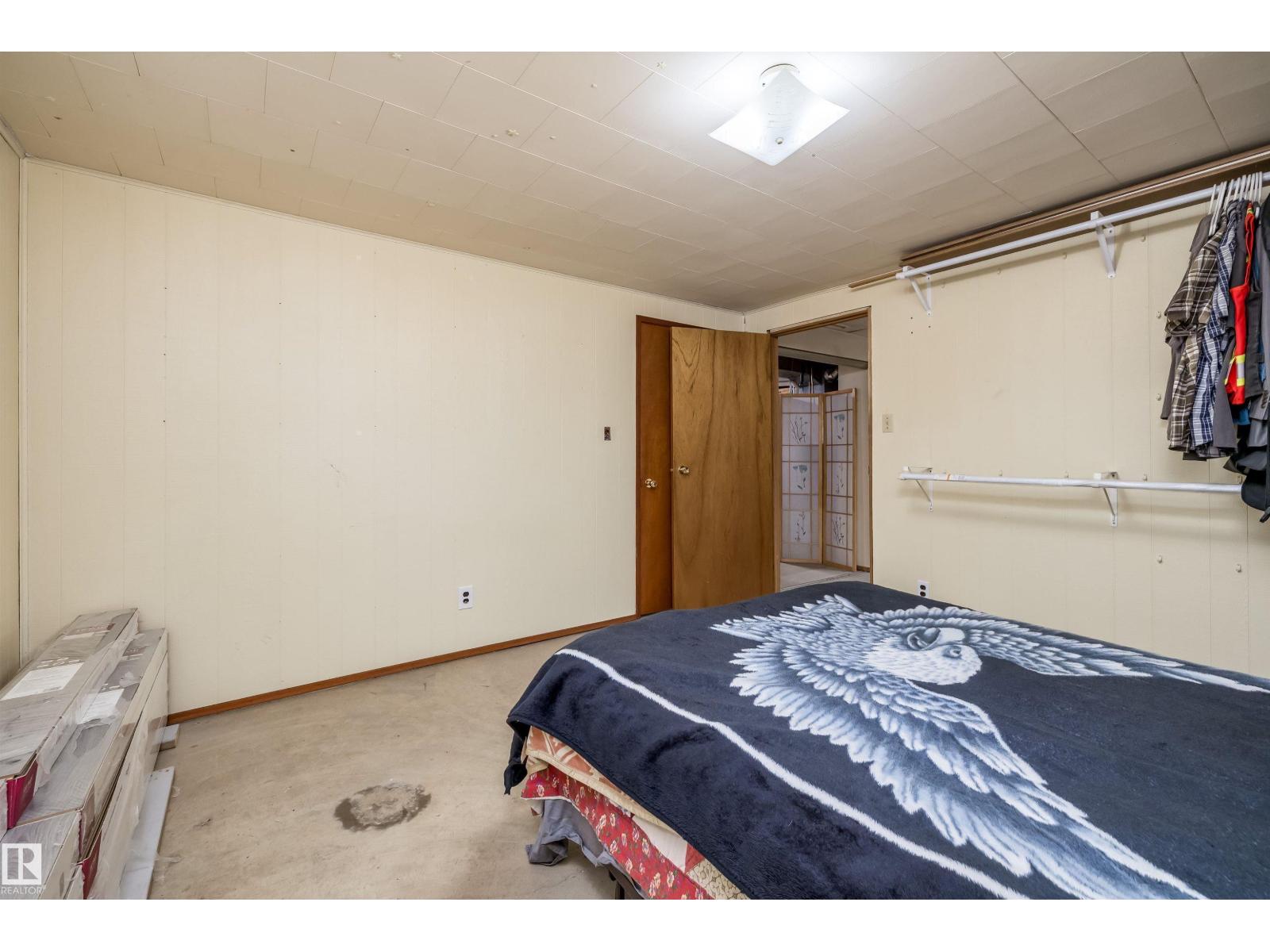 13207 77 ST NW - 38