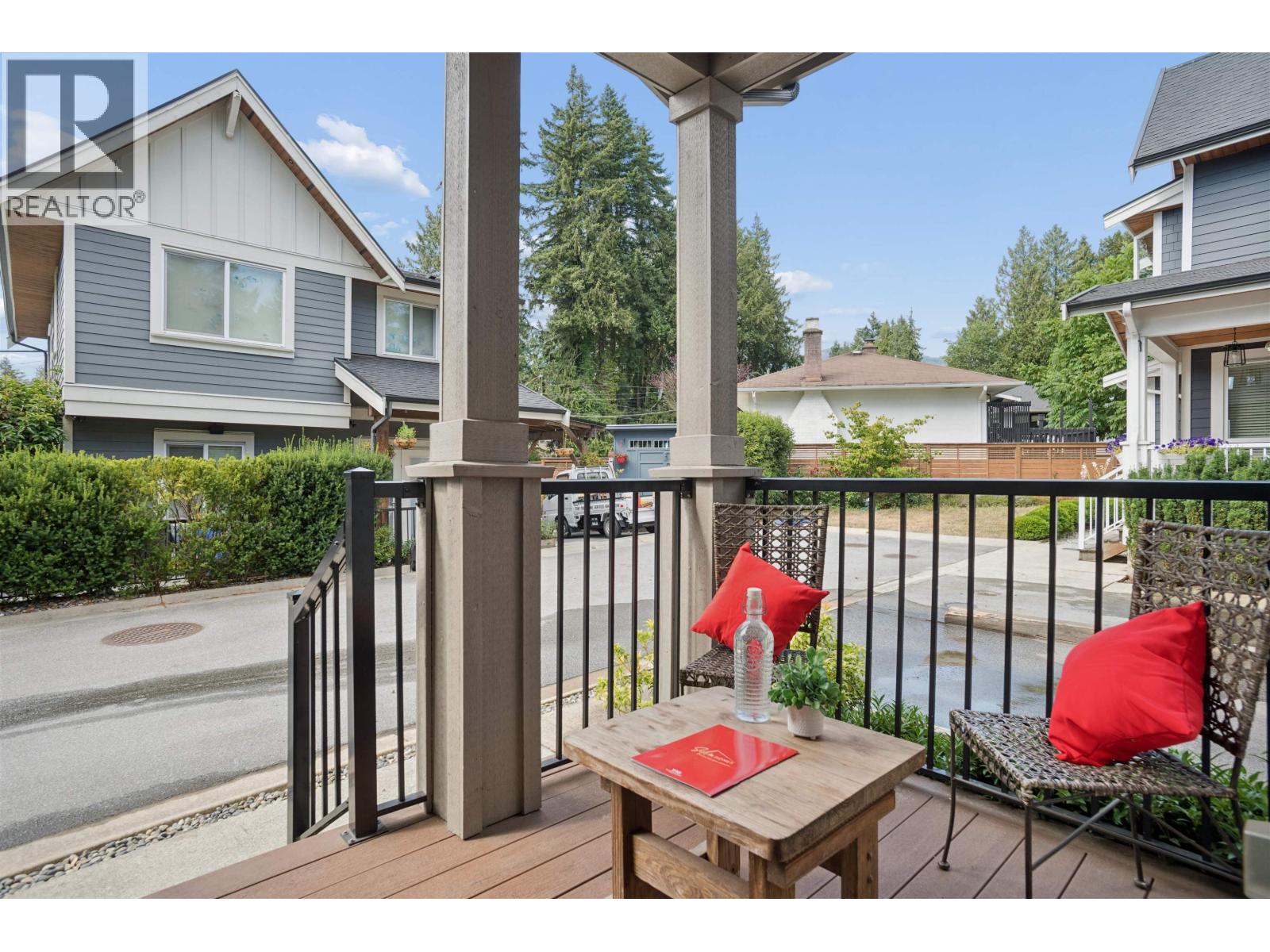 2020 CARSON COURT, North Vancouver