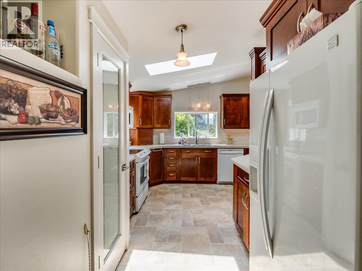 896 McHardy Road - 22