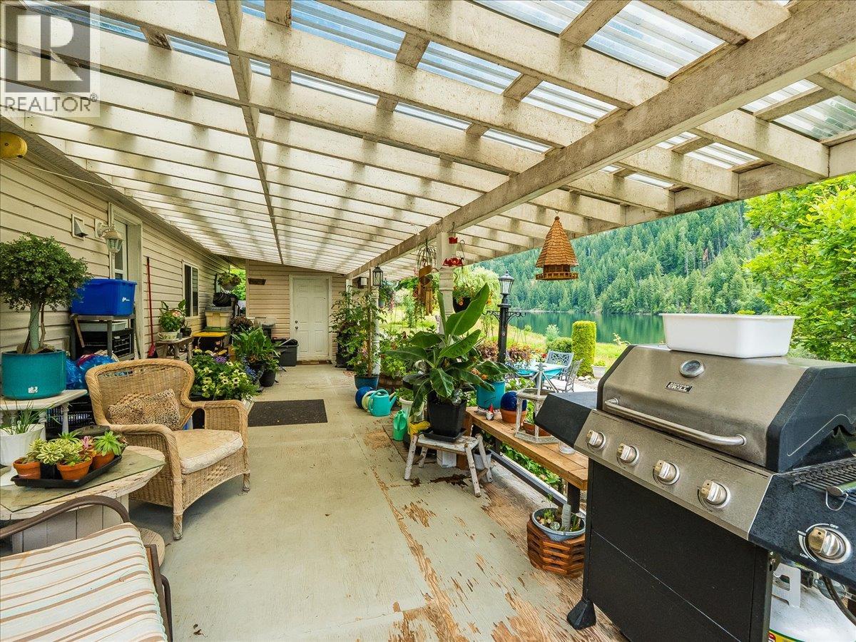 896 McHardy Road - 66