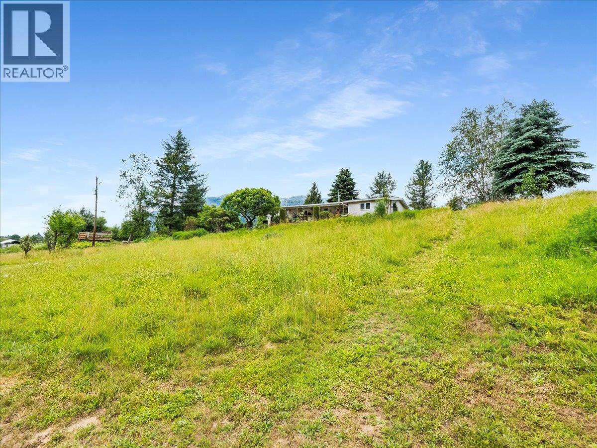 896 McHardy Road, Shoreacres