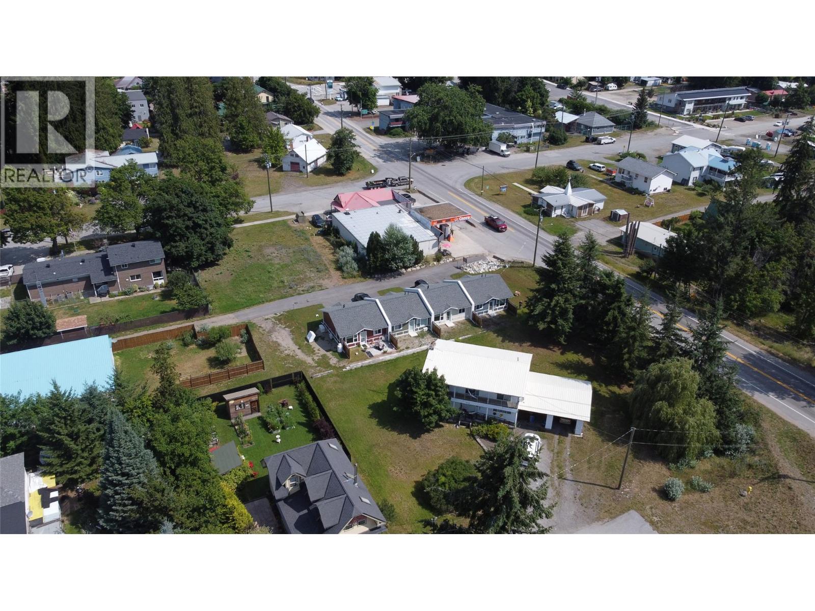 #4 611 Casley Court - 4