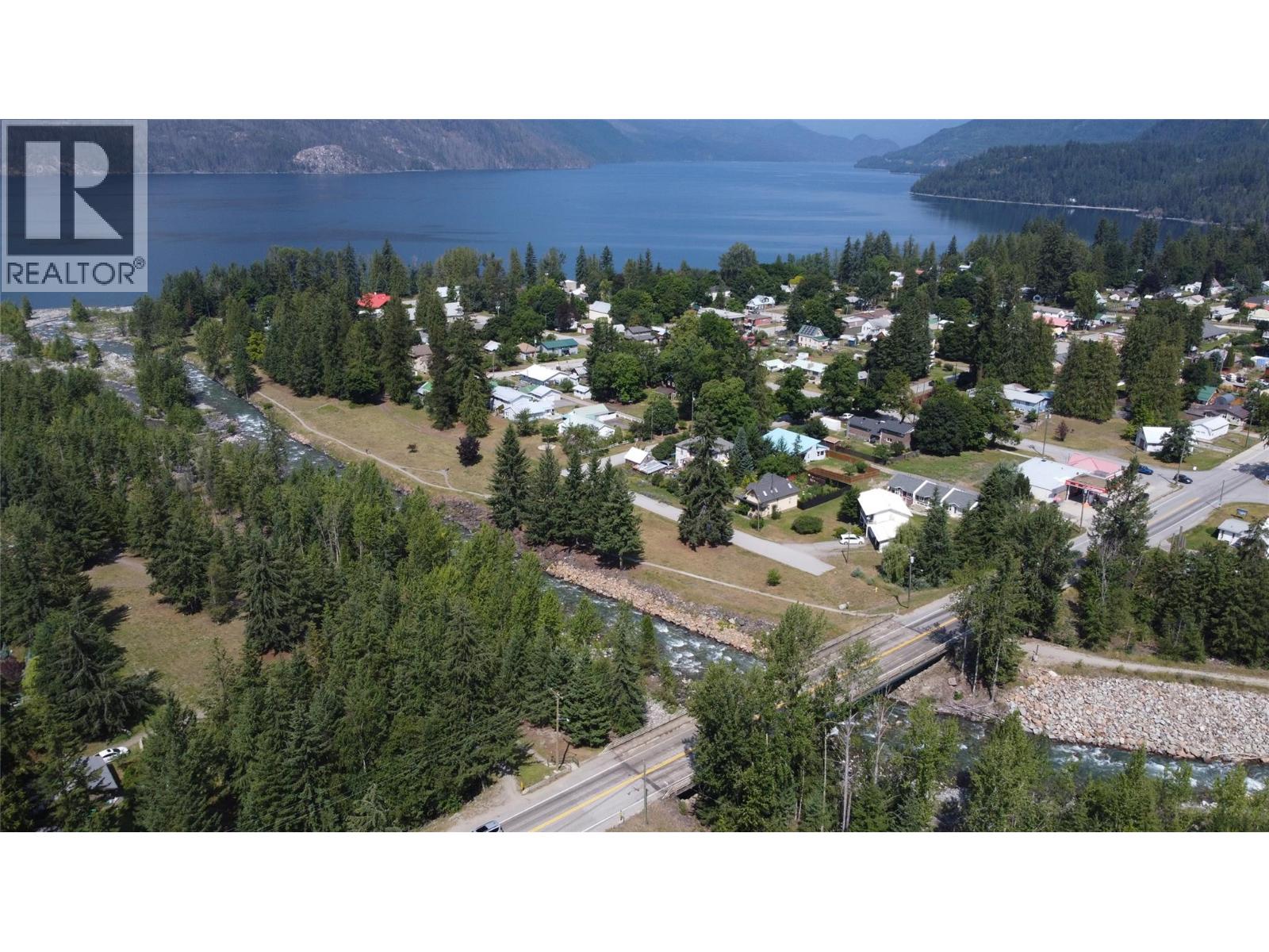 #4 611 Casley Court - 7