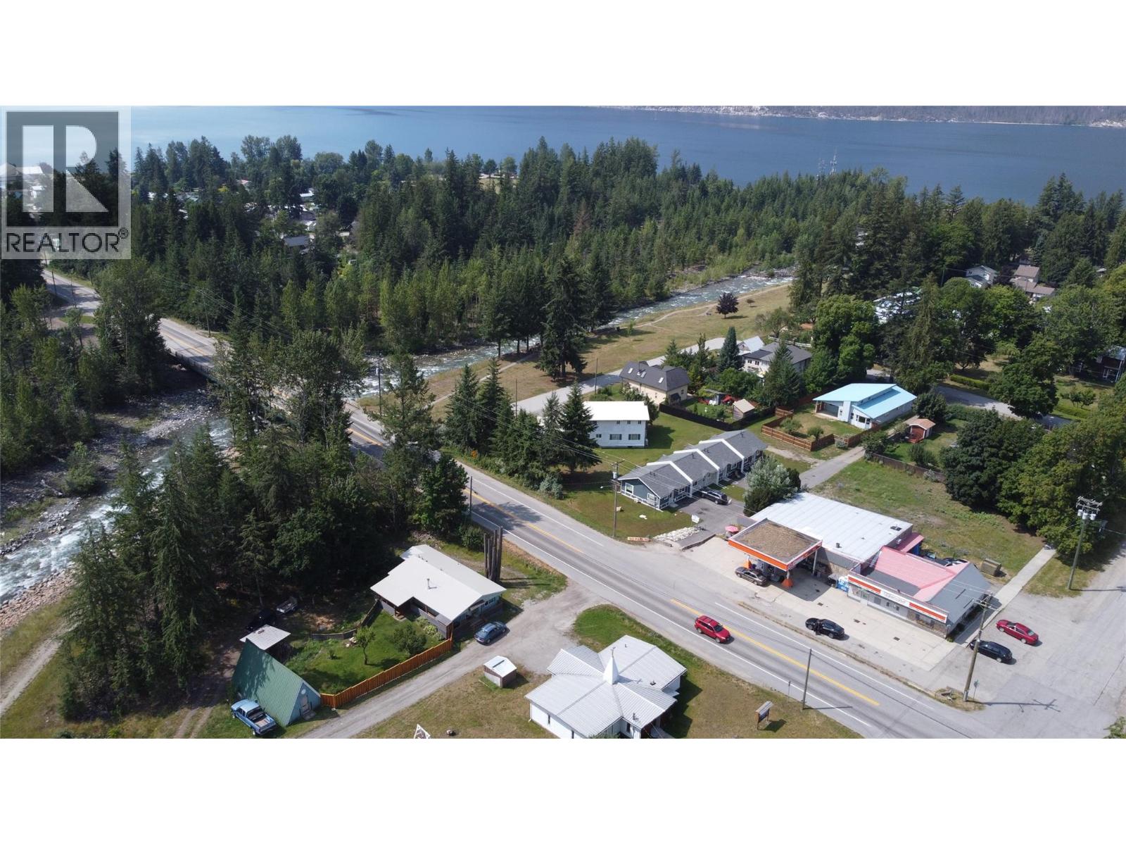 #4 611 Casley Court - 9