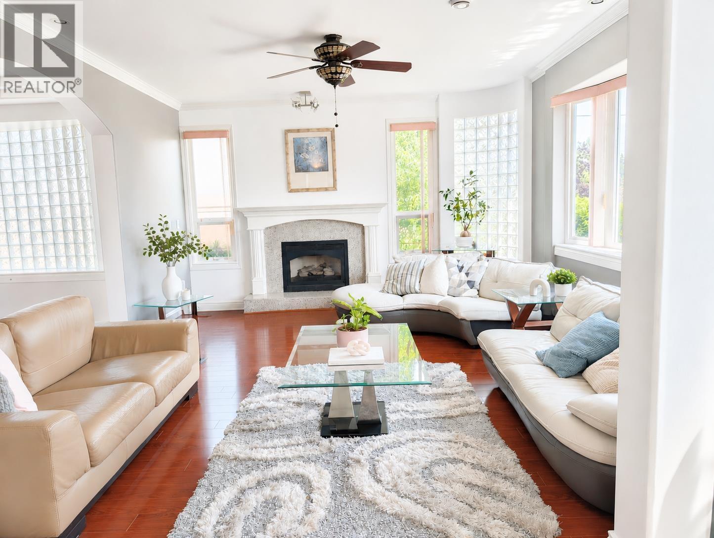 8155 15TH AVENUE, Burnaby — photo 3