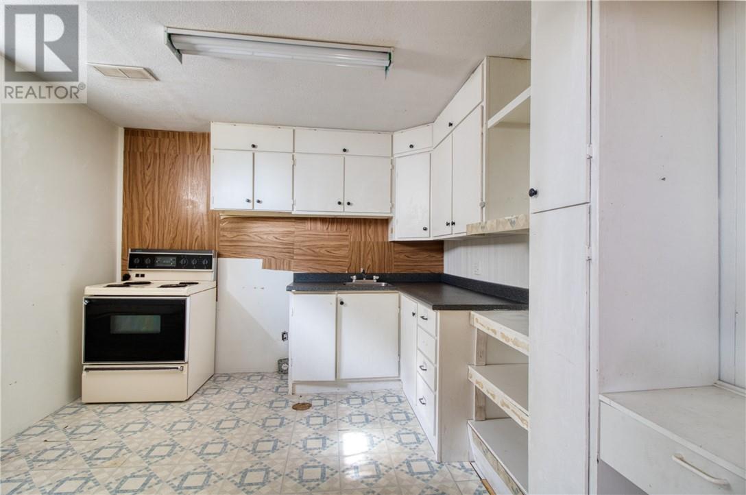 18 Young Street - Image 36