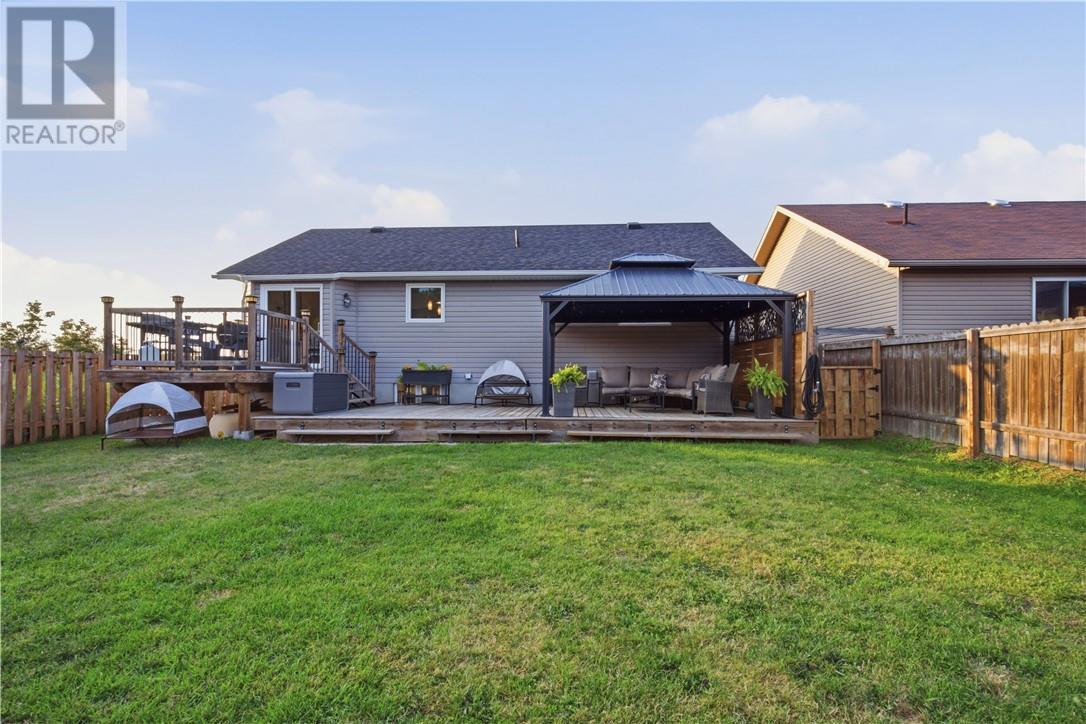 1663 Meadowlark Way - 21