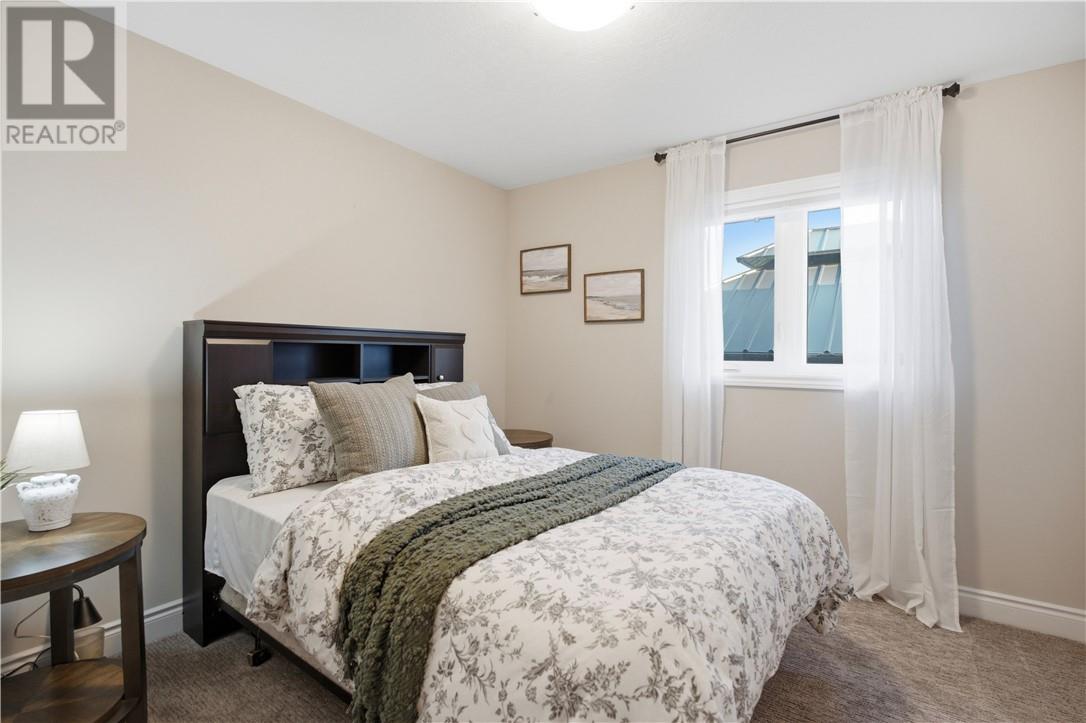 1663 Meadowlark Way - 17