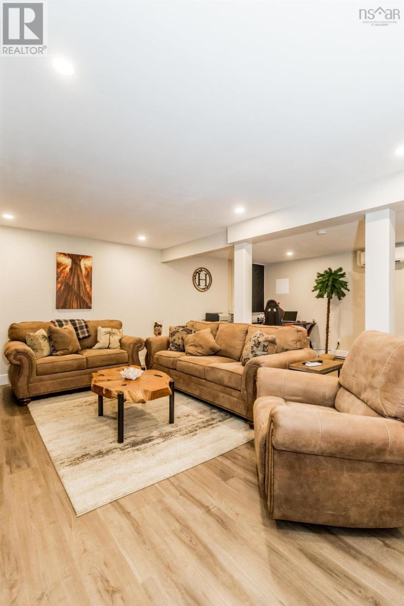 219 West Old Post Road - 25