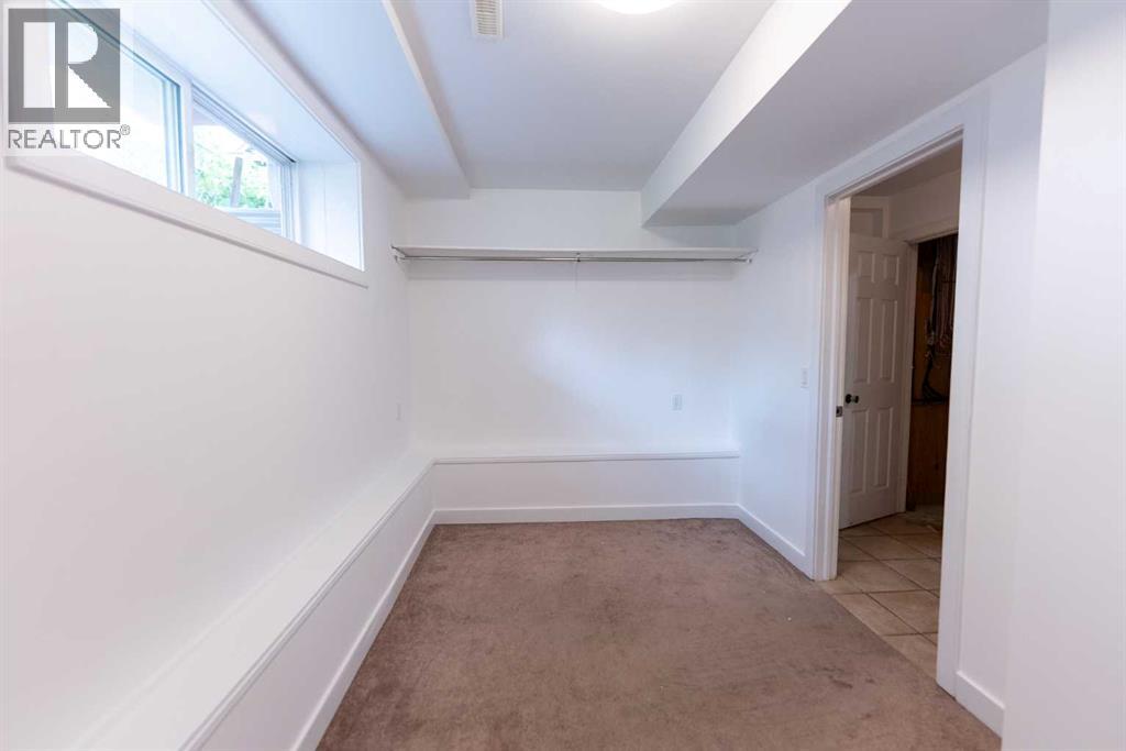 5140 51 Street, Lacombe