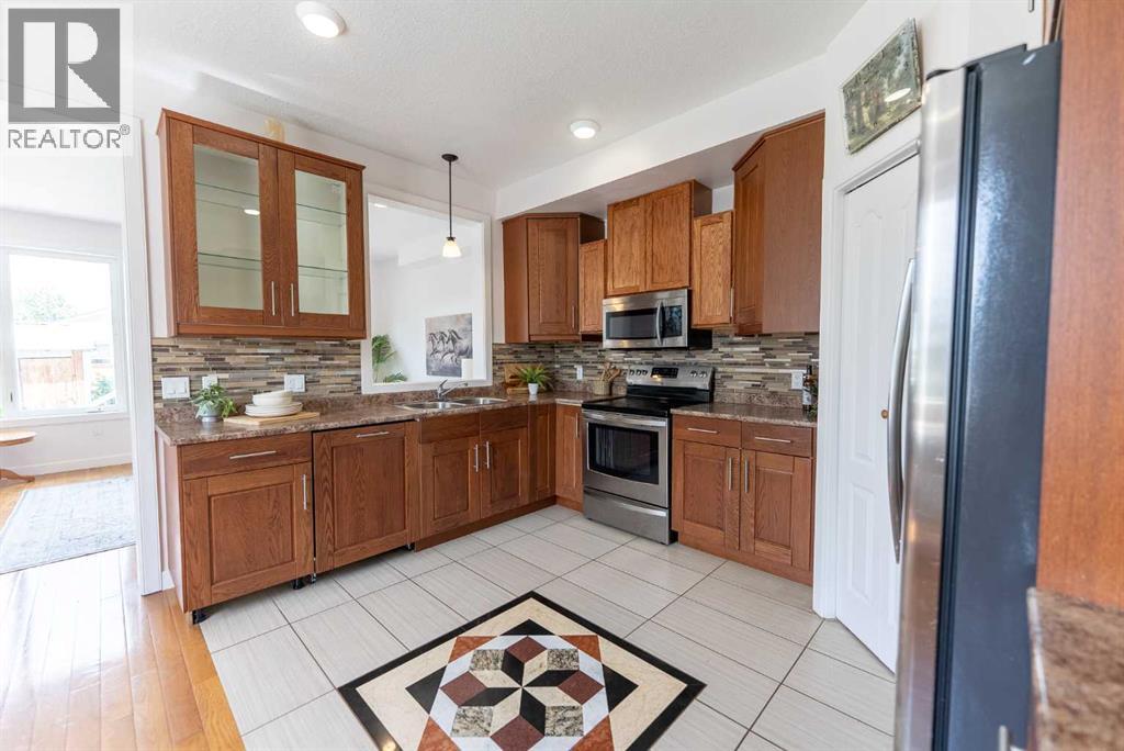 5140 51 Street, Lacombe