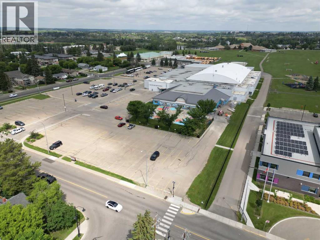 5140 51 Street, Lacombe