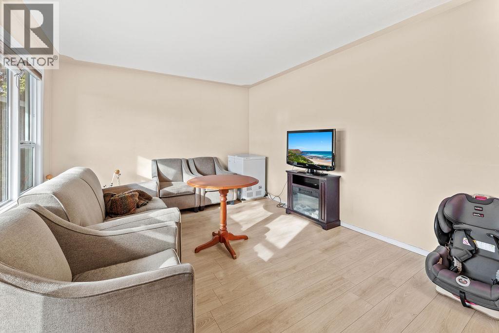2310 Greenfield Avenue - 6