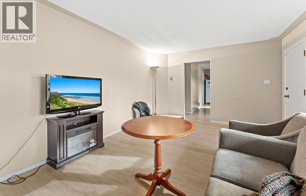 2310 Greenfield Avenue - 4