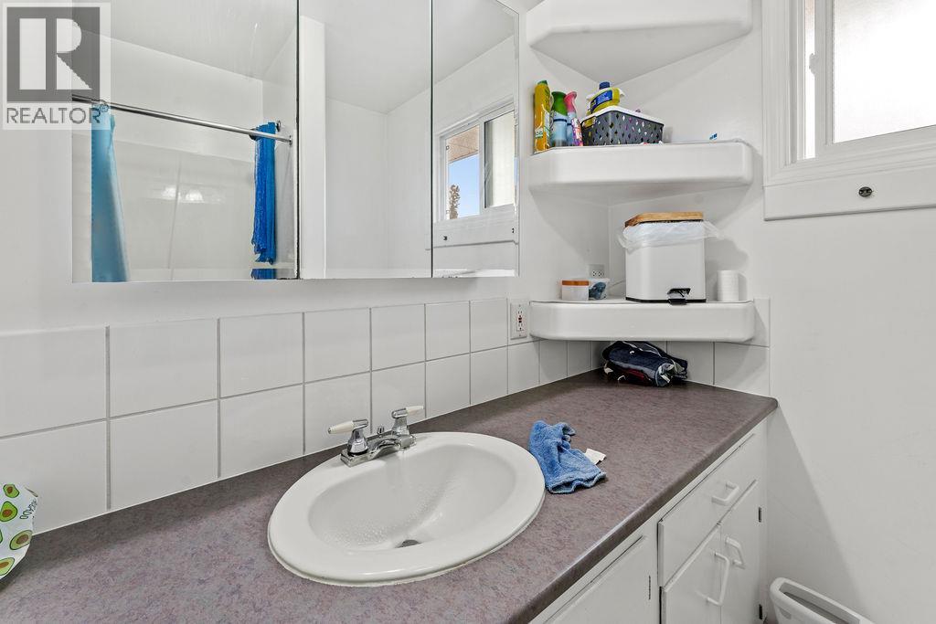 2310 Greenfield Avenue - 16