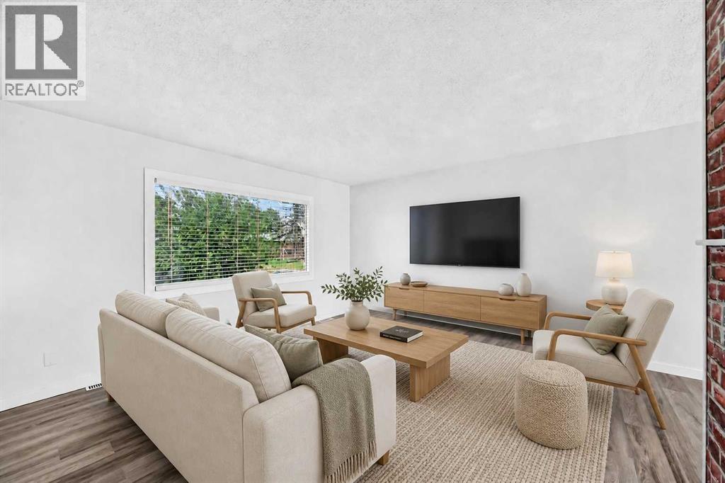 2016 46 Street SE, Forest Lawn, Calgary photo 4