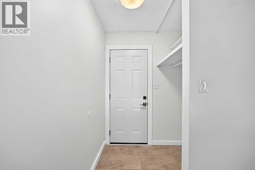 2016 46 Street SE, Forest Lawn, Calgary photo 2