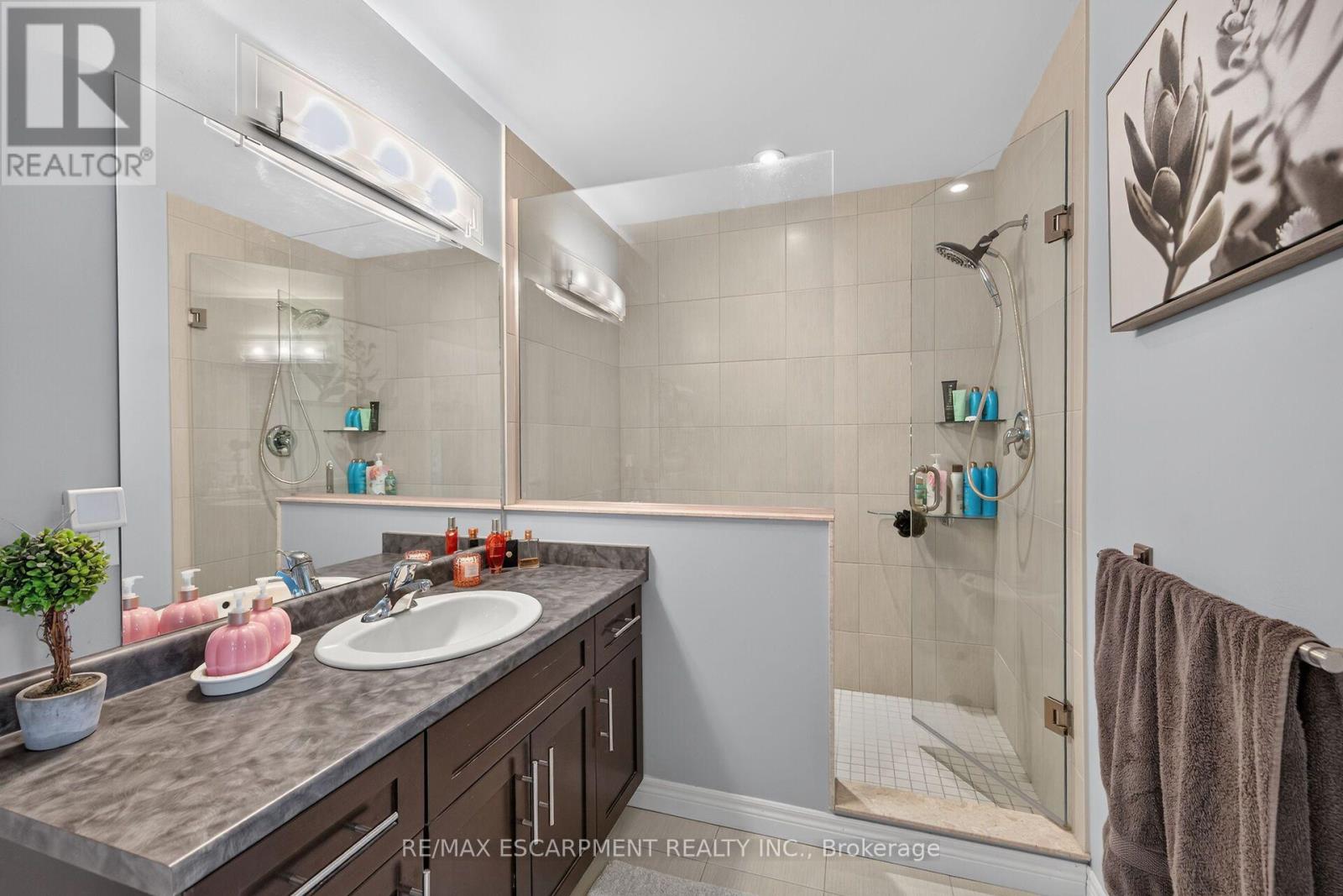 68 GARINGER CRESCENT - 25