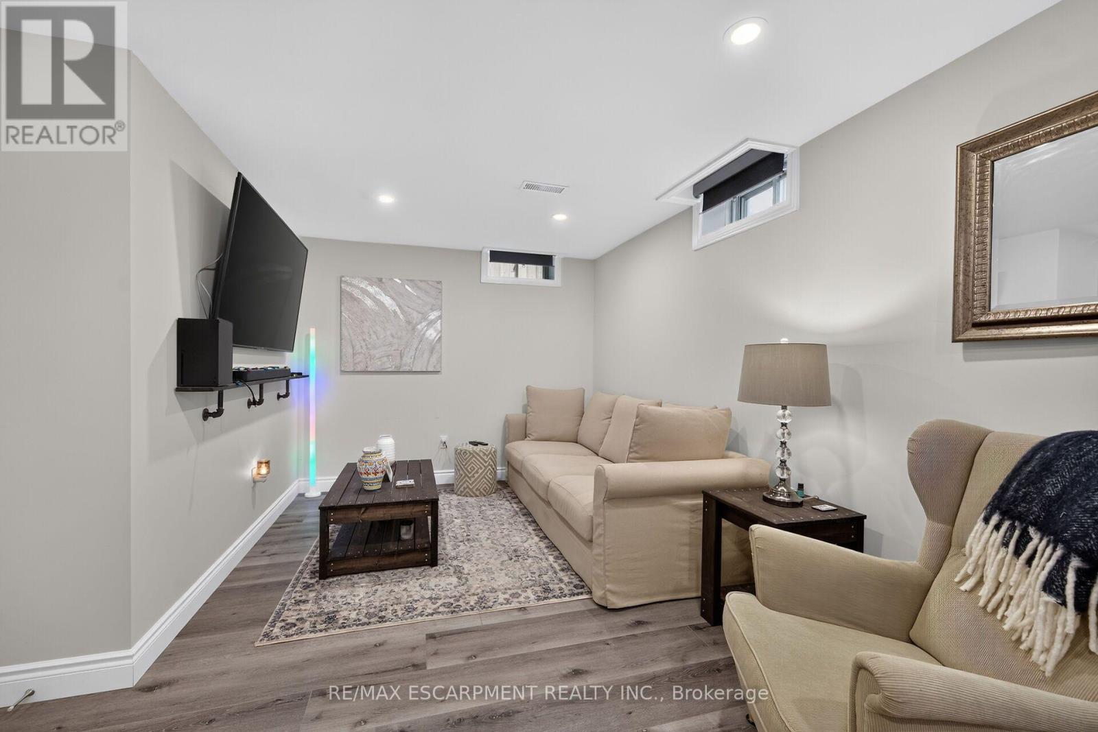 68 GARINGER CRESCENT - 36