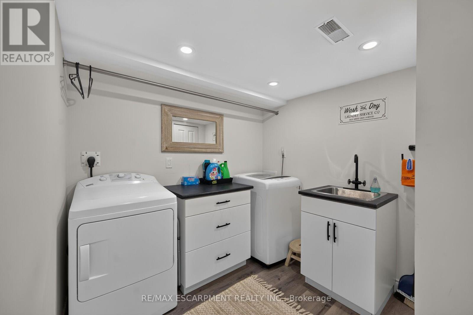 68 GARINGER CRESCENT - 41