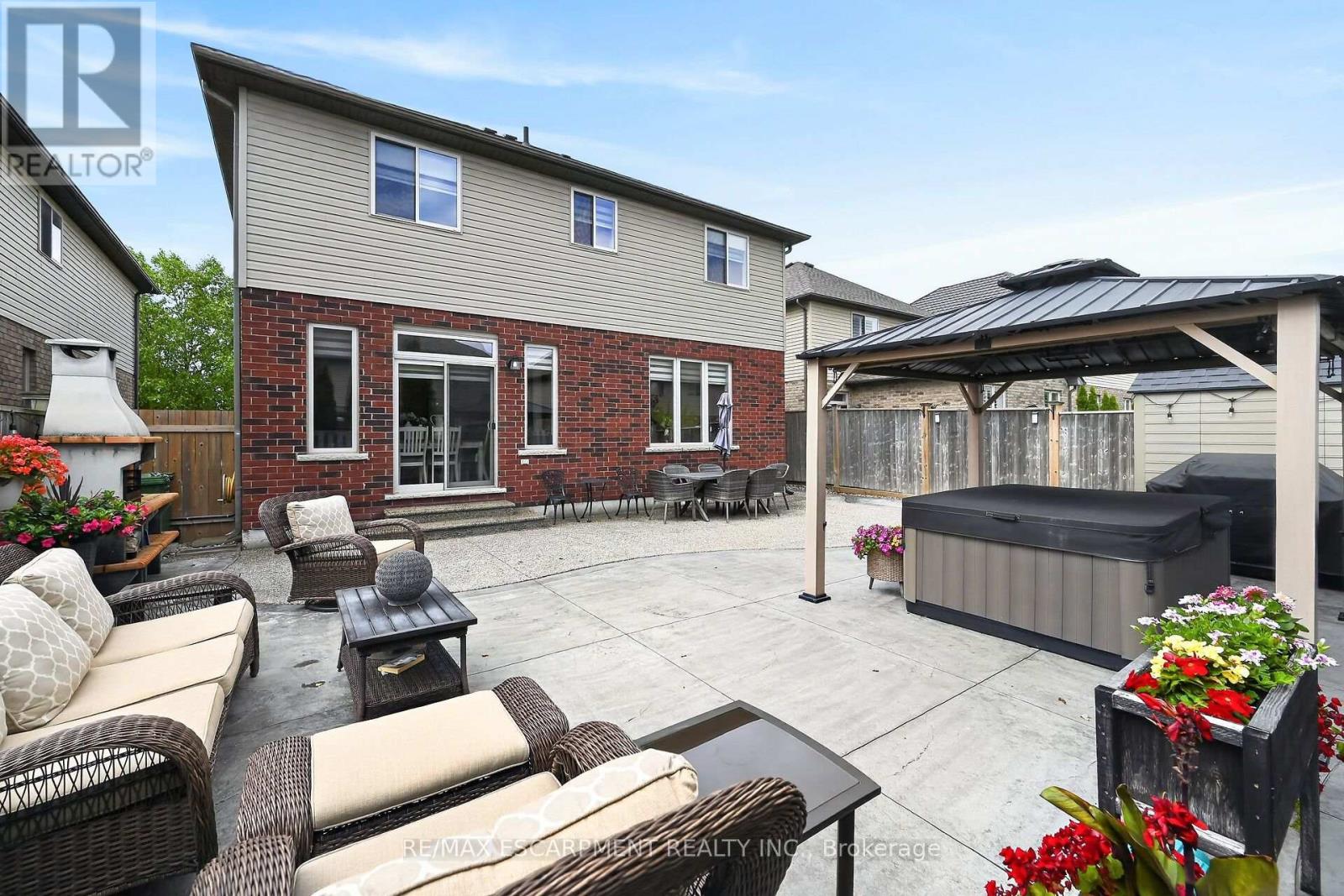 68 GARINGER CRESCENT - 43