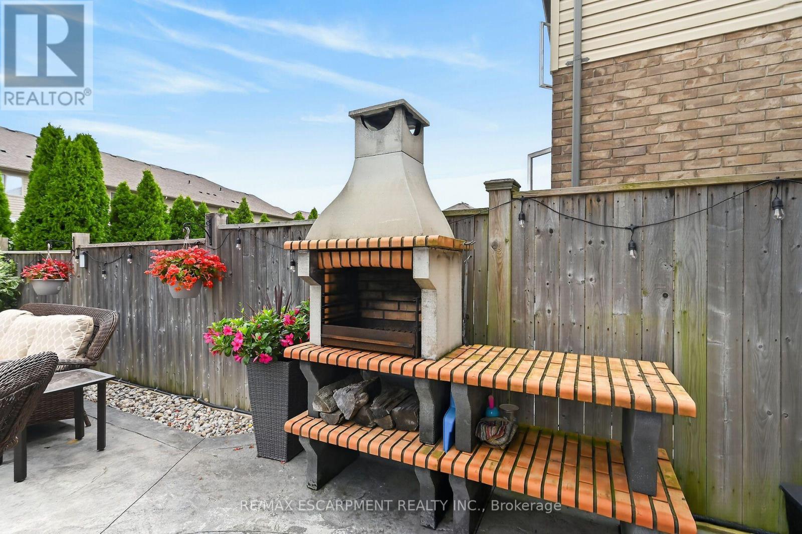 68 GARINGER CRESCENT - 50