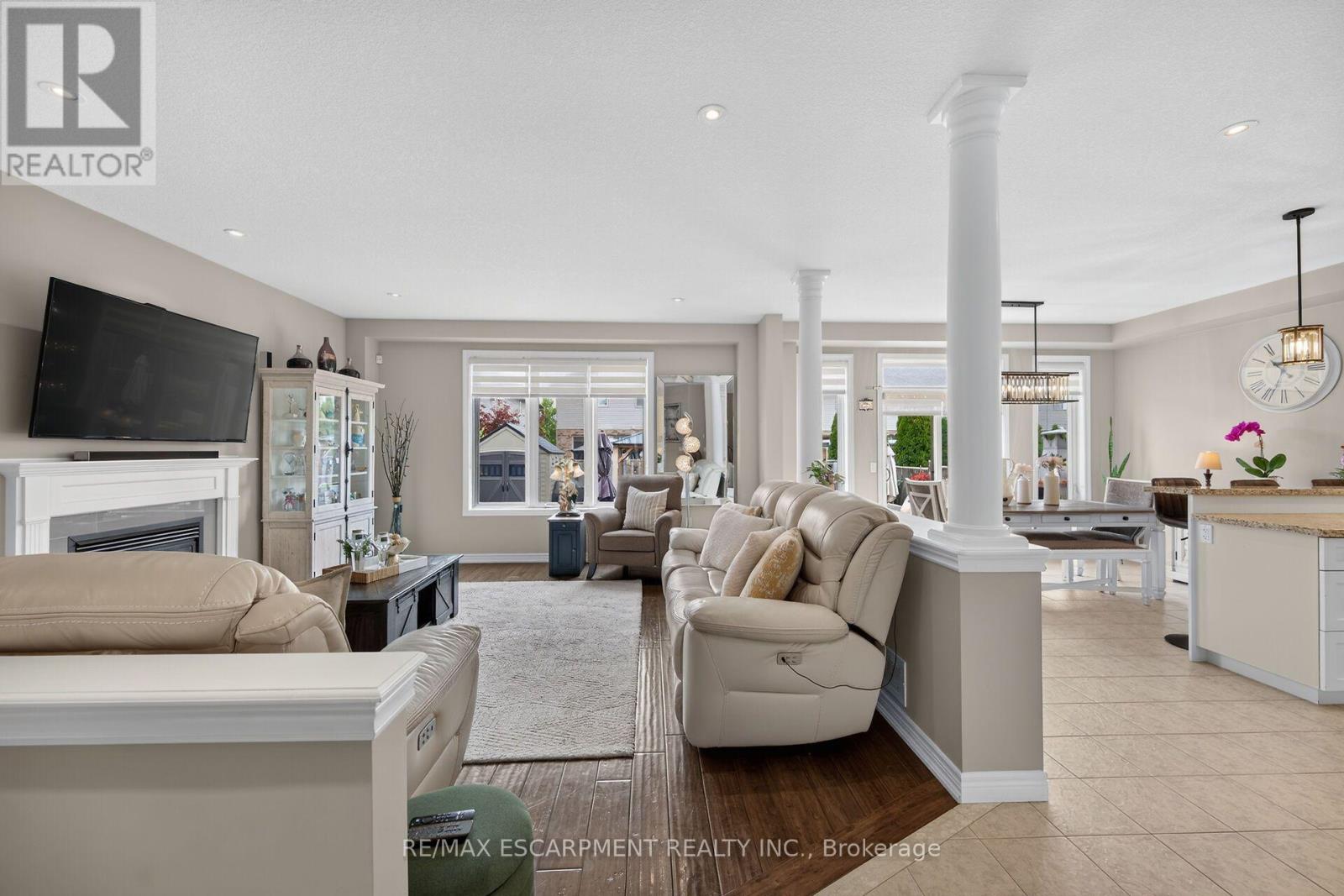 68 GARINGER CRESCENT - 7