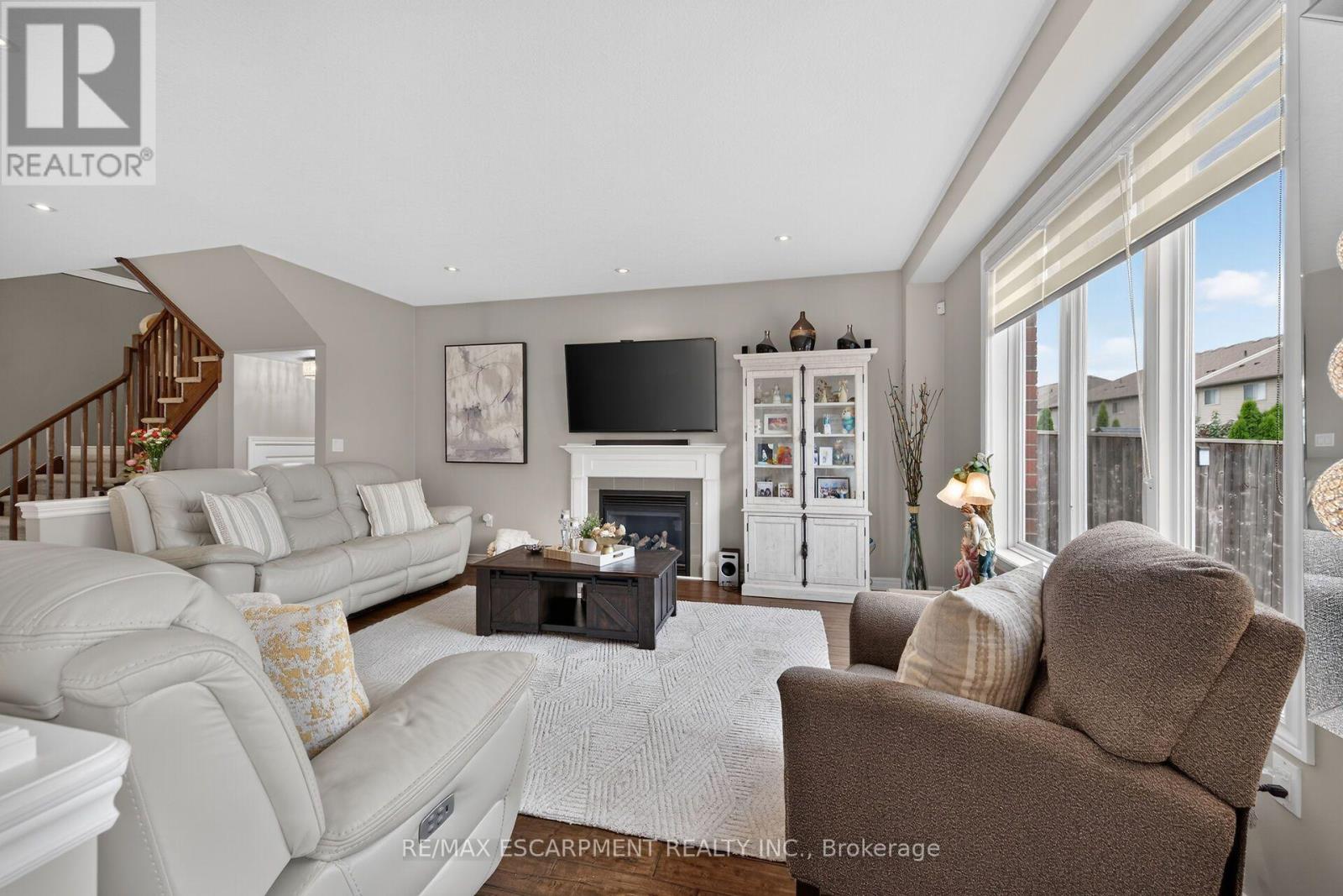 68 GARINGER CRESCENT - 9