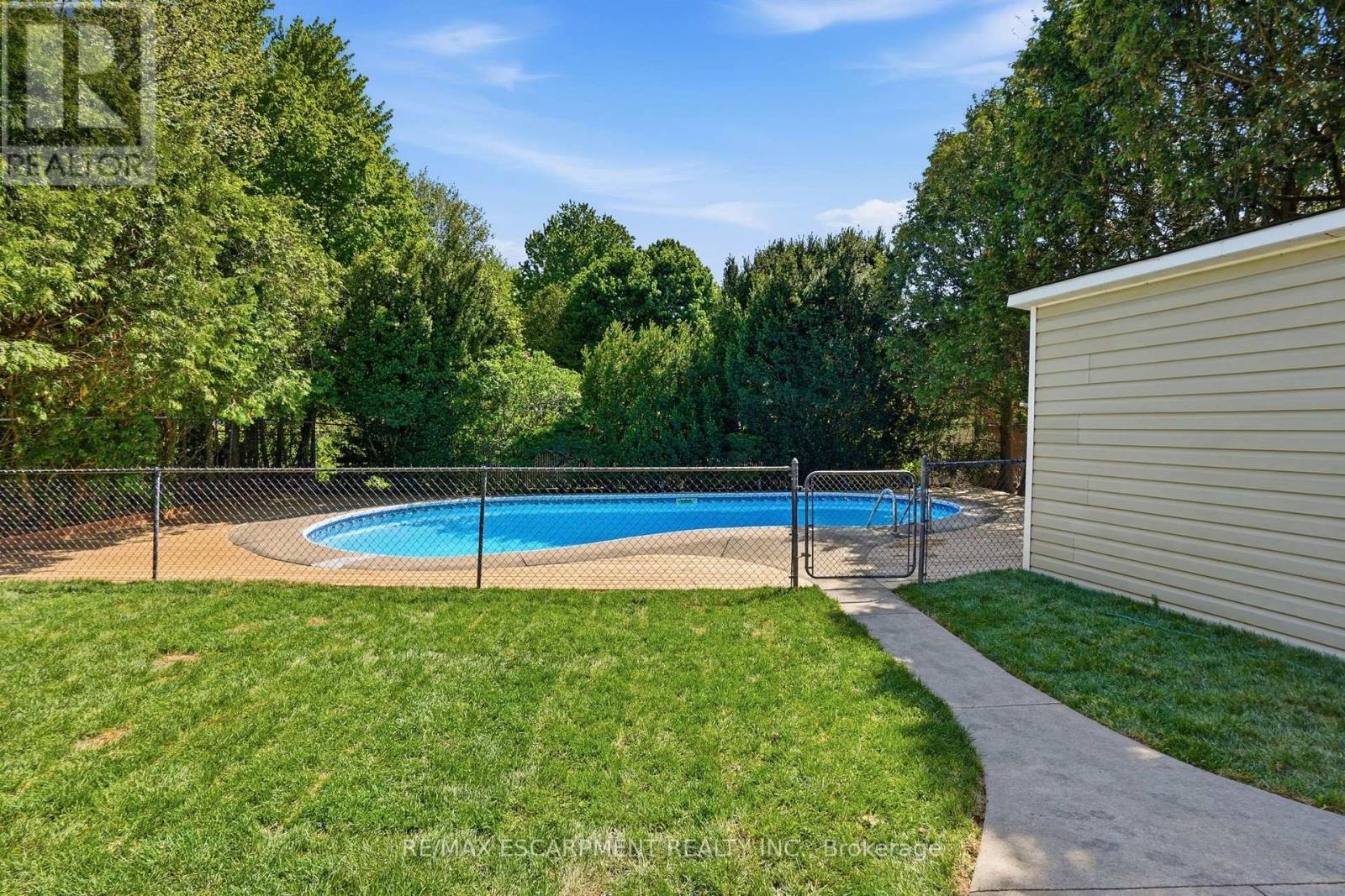 371 BRANTWOOD PARK ROAD - 23