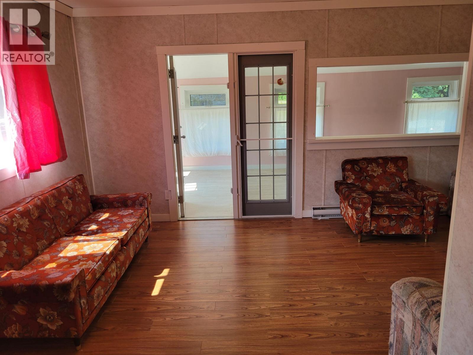 658 MCDONALD ROAD - 8