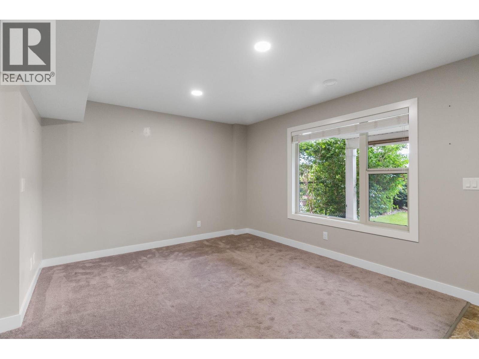 #5 4700 Okanagan Avenue - 18