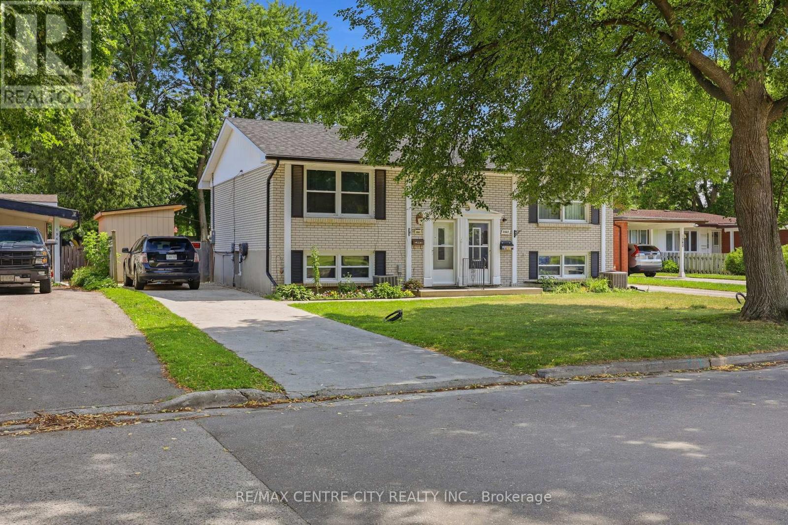 1564 NAIRN AVENUE - 1