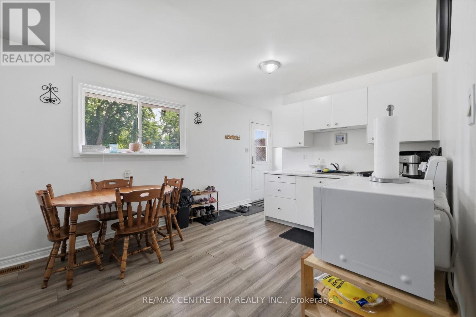 1564 NAIRN AVENUE - 16