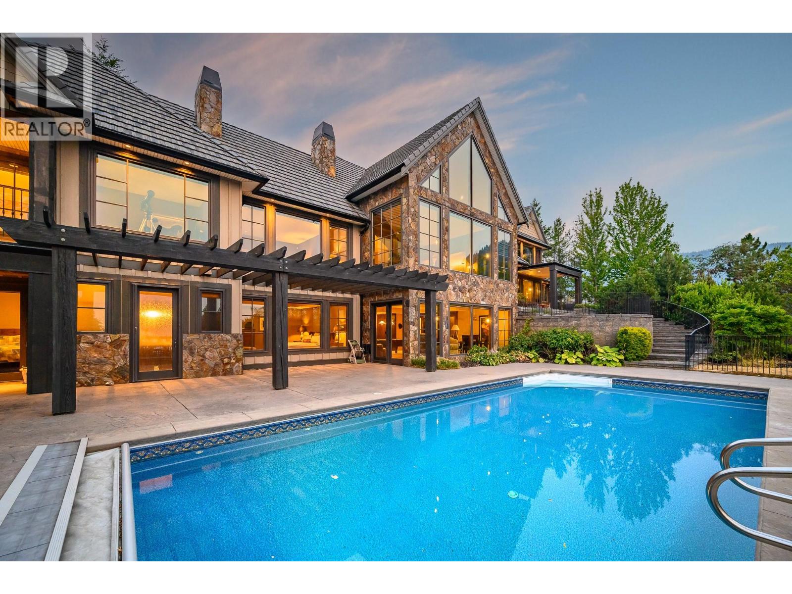 3006 Coachwood Crescent - 2