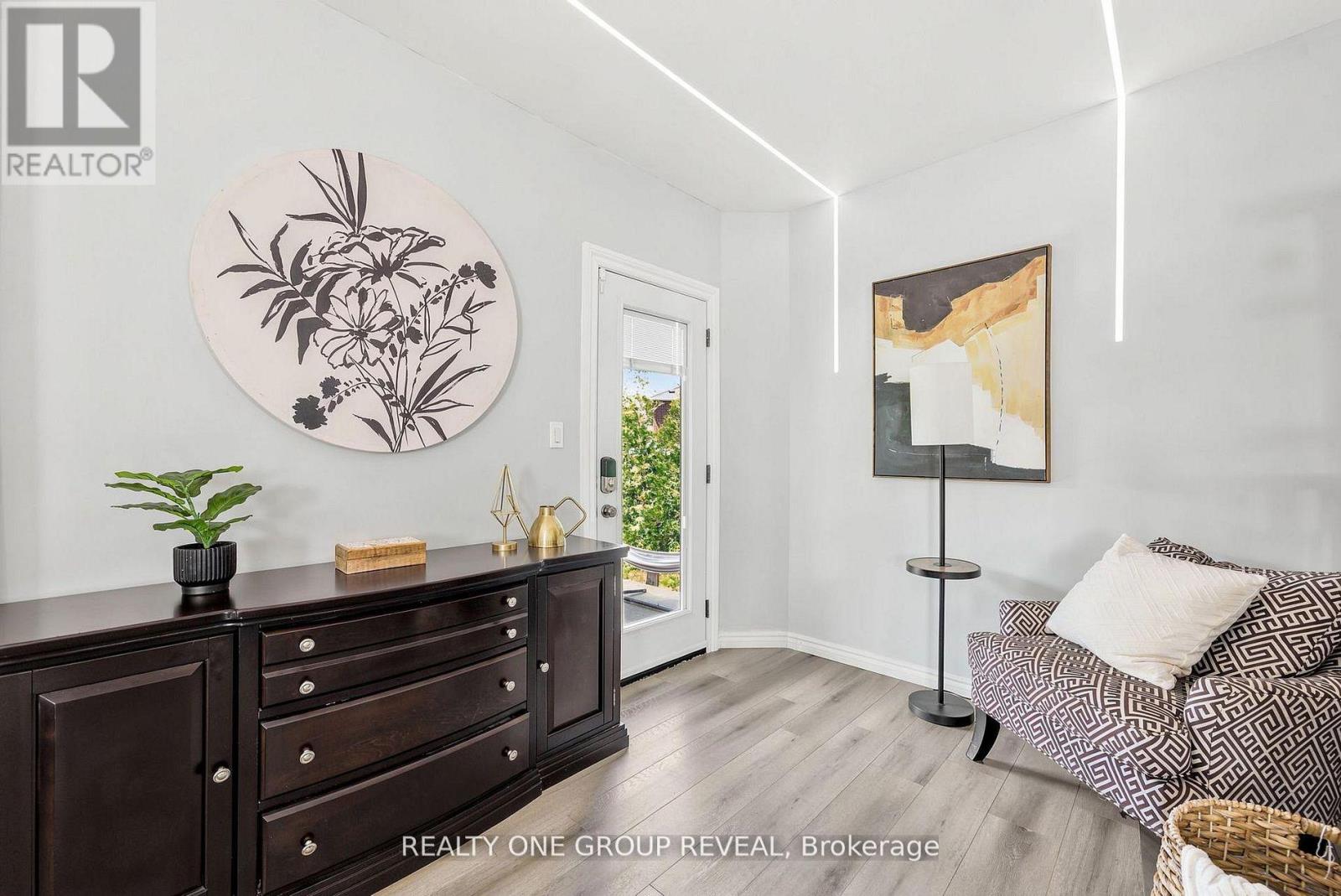 46 FIELDCREST AVENUE - 19